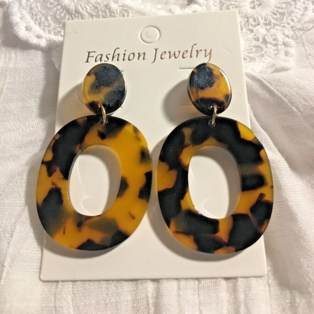 Tortoise shell drop earrings